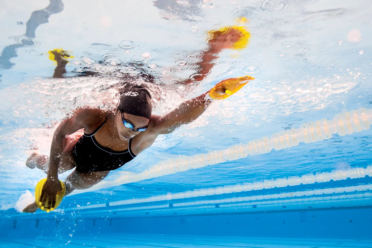 Finis Agility Paddle Floating